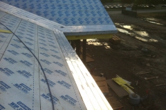 invizimelt-along-roof-eave